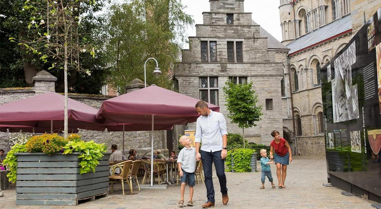 L'Annexe Rumilies Tournai Exteriör bild